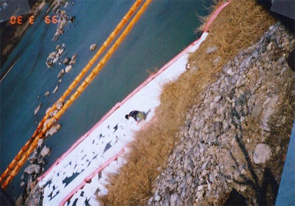 1999년 북한강 오염사고 처리 각종방재 장비사용