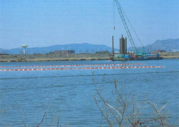 2007년1월 낙동강 경전철 교량 현대건설 오탁방지막설치